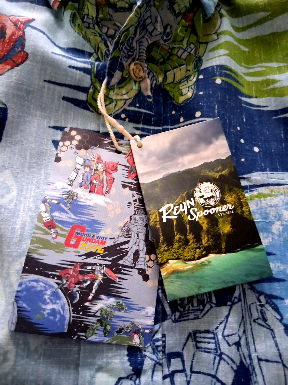 Reyn Spooner Mobile Suit Gundam Men's Sky Button Shirt NWT