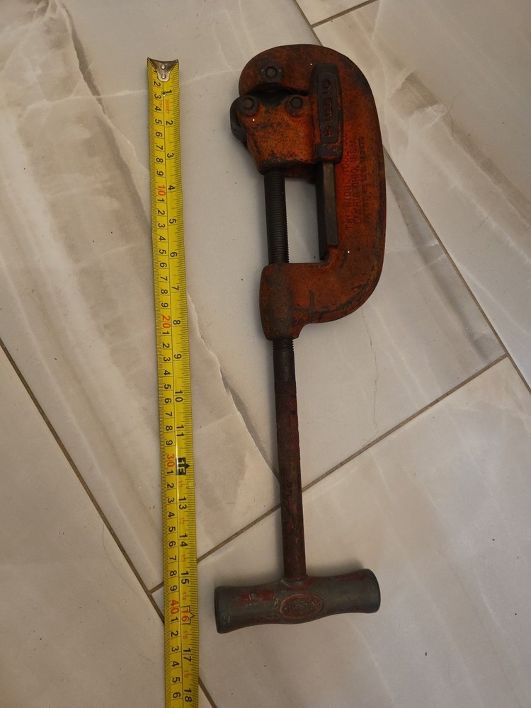 RIDGID Pipe Cutter No 2A heavy duty