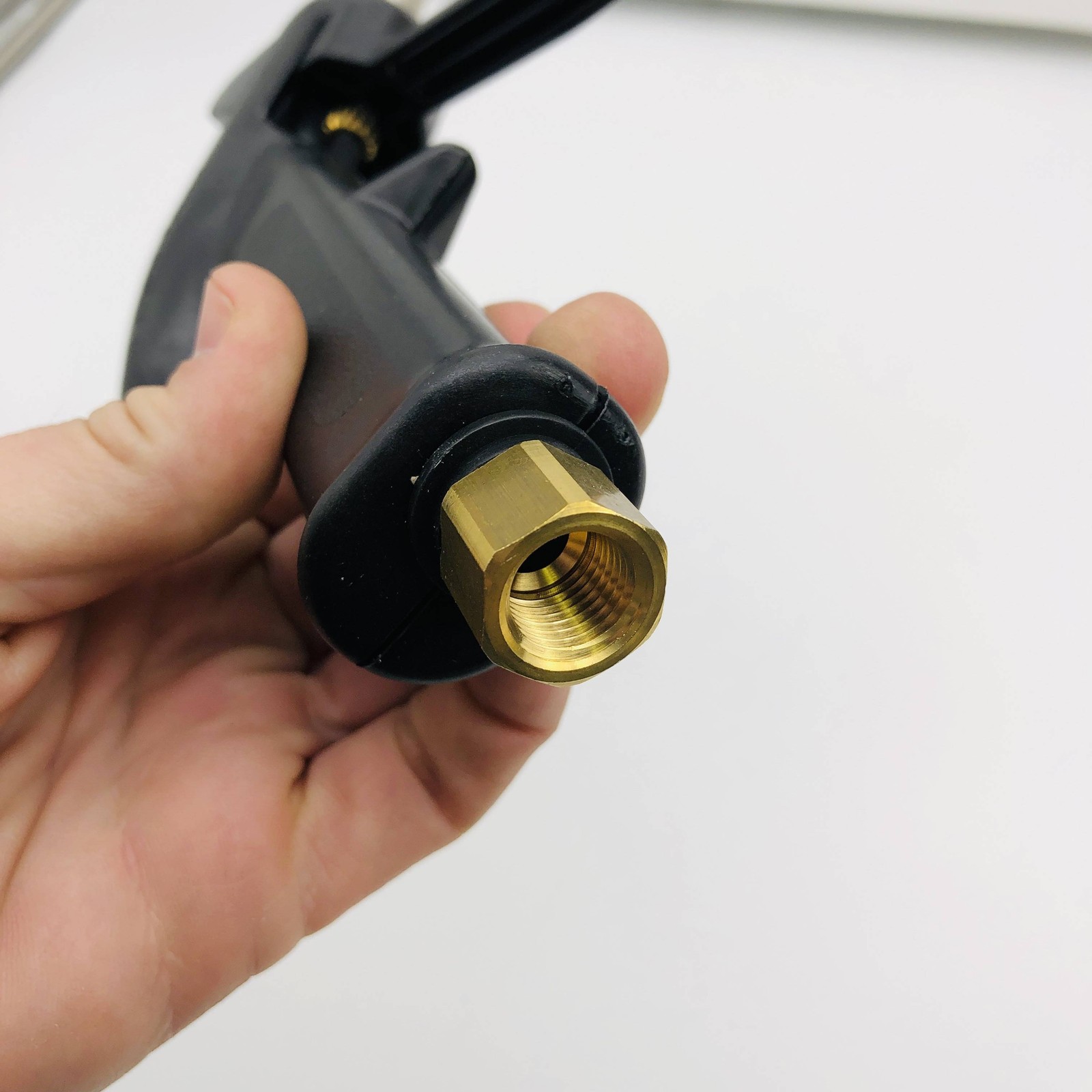 DAP 7565010629 1-Component Bottom Load Applicator For Spray Foam Adhesives