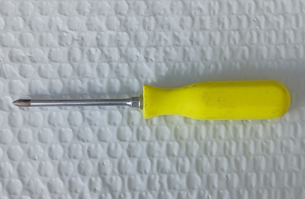 MAC TOOLS PB2031AY, #1 PHILLIPS TIP SCREWDRIVER 6.5” LONG.