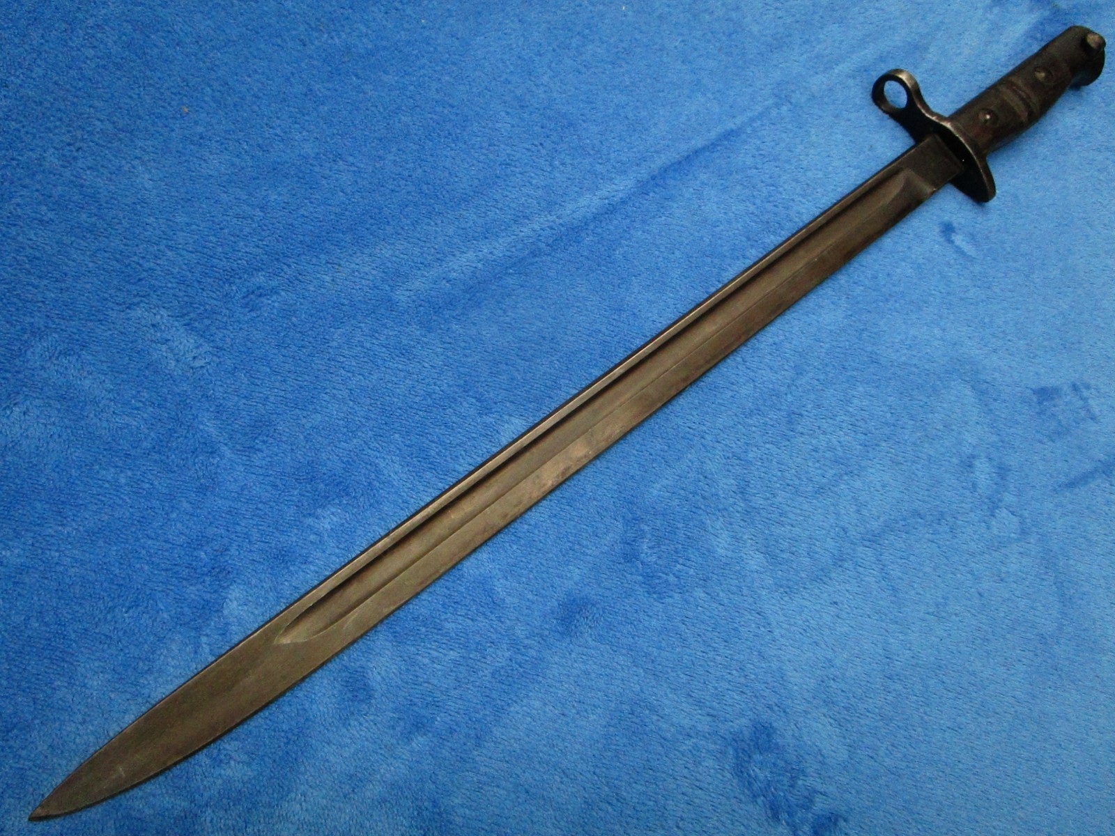 ORIGINAL WW1 ENGLISH M1913/17 ENFIELD BAYONET AND SCABBARD MADE BY WINCHESTER