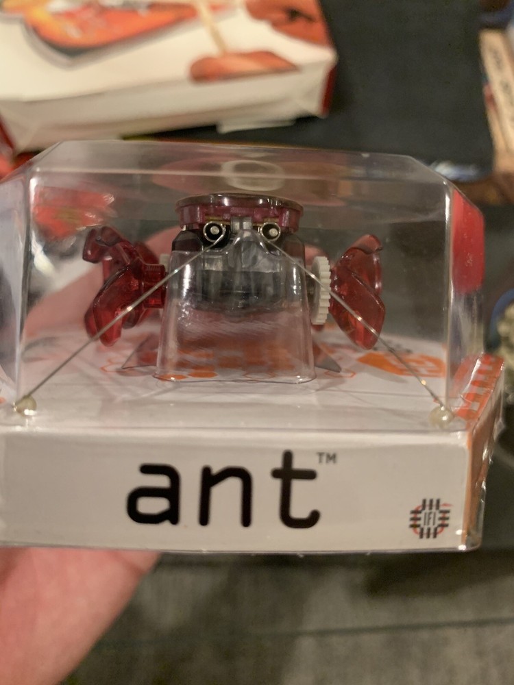 HEXBUG Micro Robotic Creatures - Ant [Magenta]