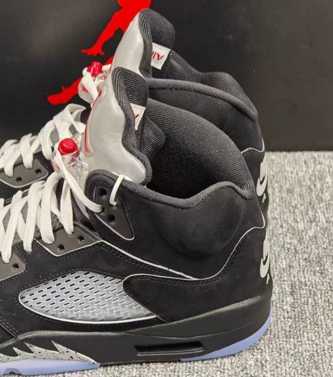 Jordan Air Jordan 5 "BLACK METALLIC REIMAGINED" Retro Basketball Shoes