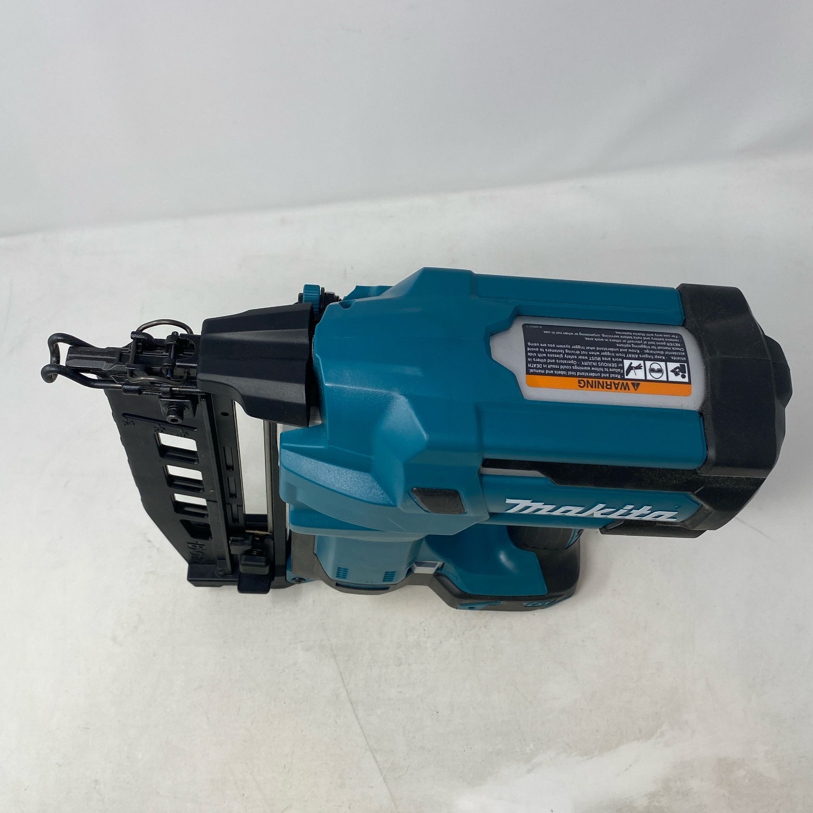 Makita 18V LXT 16Ga Straight Finish Nailer XNB02Z 2-1/2in Teal/Black