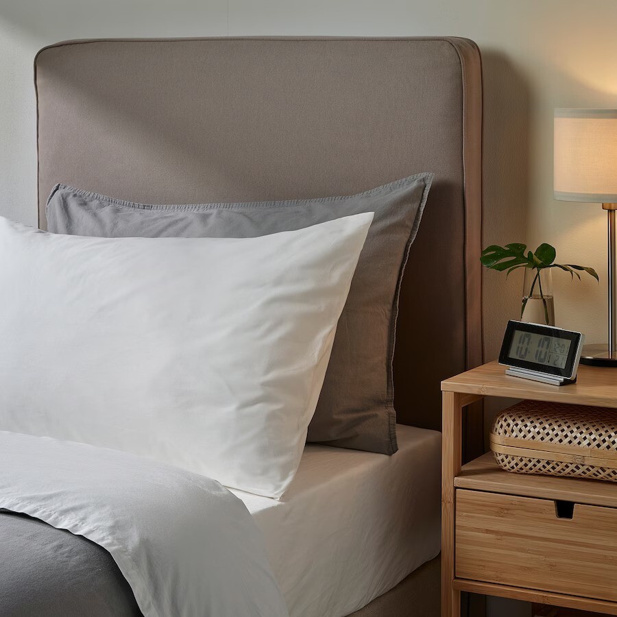 ! FACTORY SALE ! KING SIZE WHITE SOLID PILLOW CASES , MICROFIBER, SOFT, COOLING