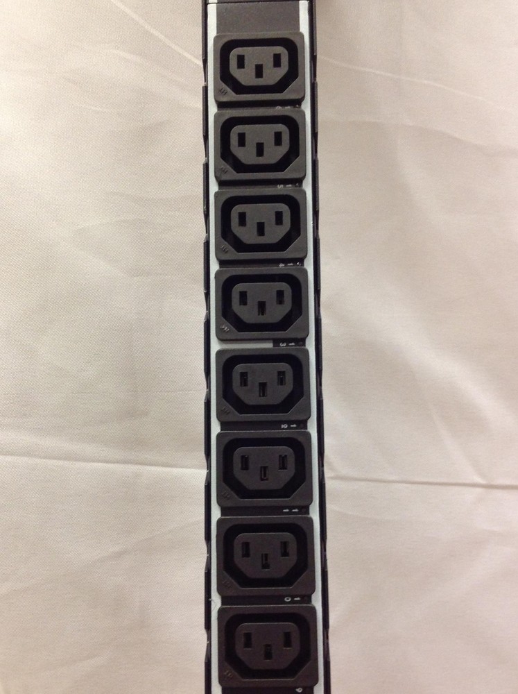 SERVER Technology STV-4540C 24 Outlets Switched Rack Power Distribution Unit