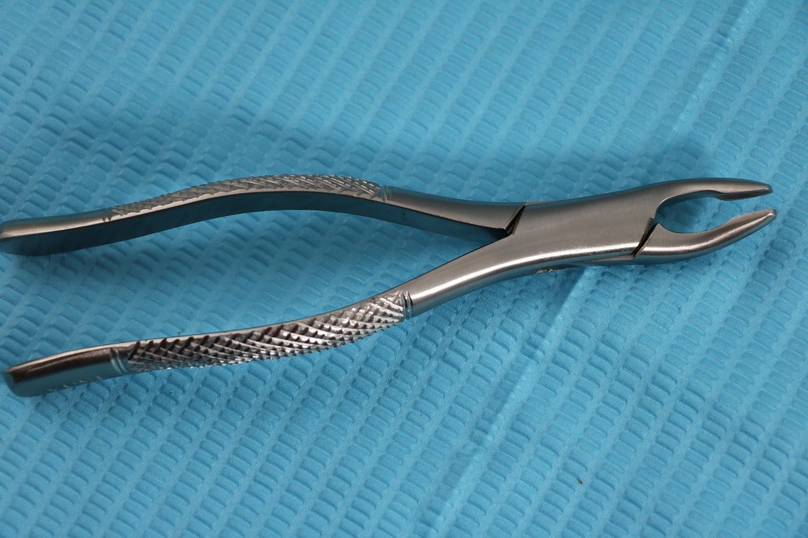 GERMAN 10 GERMAN EXTRACTING FORCEPS EXTRACTION DENTAL INSTRUMENTS-A+ QUALITY