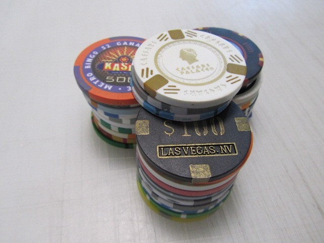 33 Casino Gaming Poker Chip Lot Las Vegas $1 New & Used Chipco Paulson Clay room