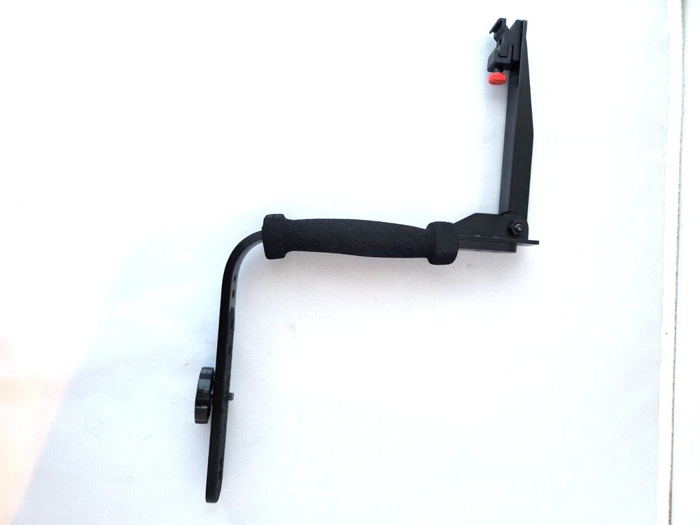 Universal QuickDraw Rotating Flash Bracket
