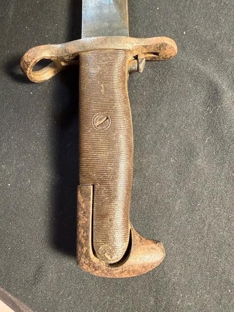 WW2 Original AFH U.S. Flaming Bomb 1943 M1 GARAND 10” BAYONET and SCABBARD