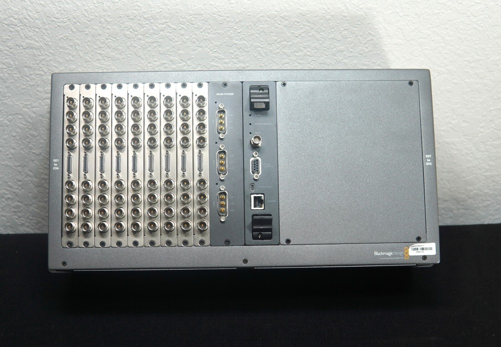 Blackmagic Design Universal Videohub 72 (Includes 9 Cards)