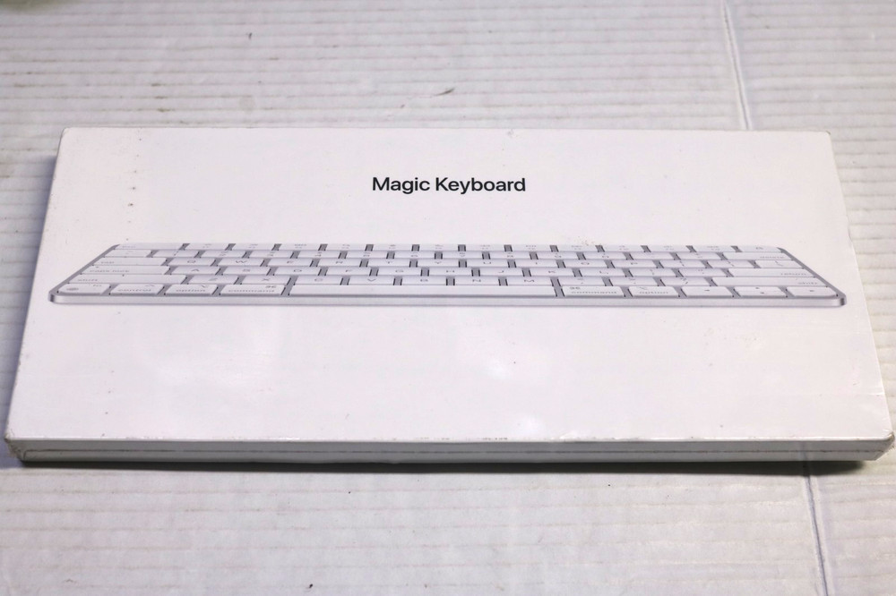 Apple Magic Keyboard without Touch ID MK2A3LL/A - WHITE