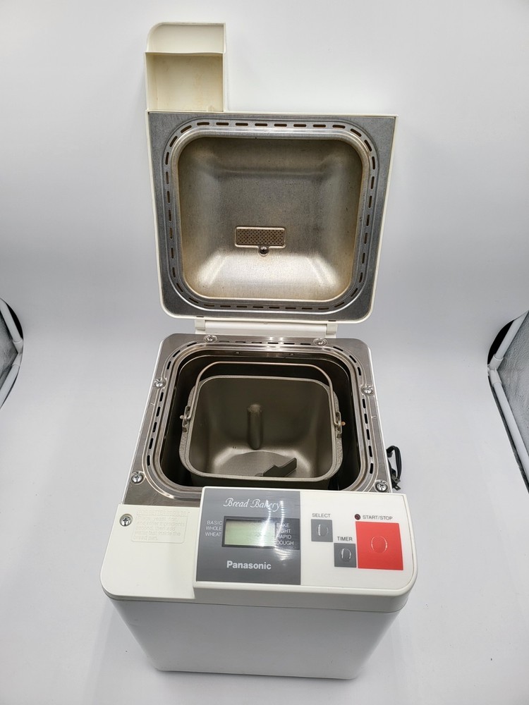 Panasonic SD-BT10P Bread Bakery Breadmaker 1 lb Loaf Bread Machine - Used