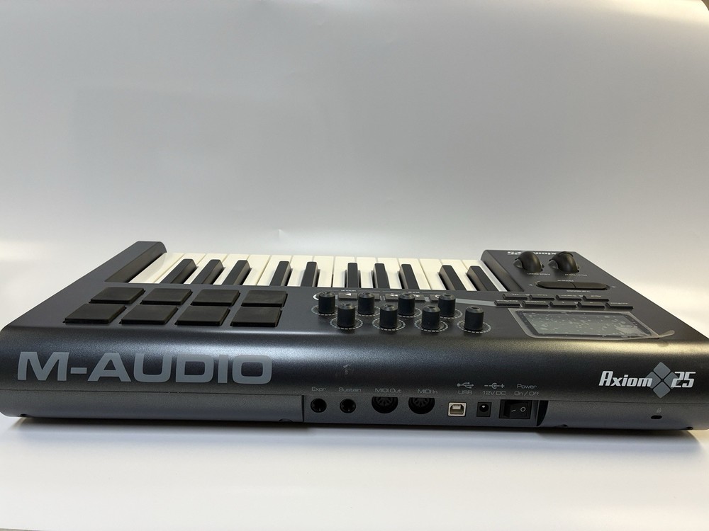 Axiom 25 key MIDI controller