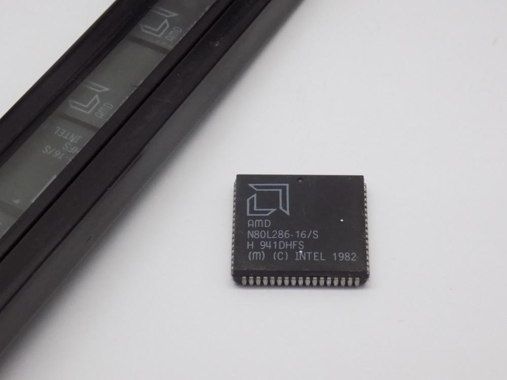 1x AMD N80l286-16S 16 MHz PLCC68 CPU / Microprocessor