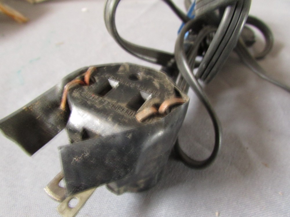 (2) Powerstat Variable Autotransformer Imput 120v output 0-132v UNTESTED e