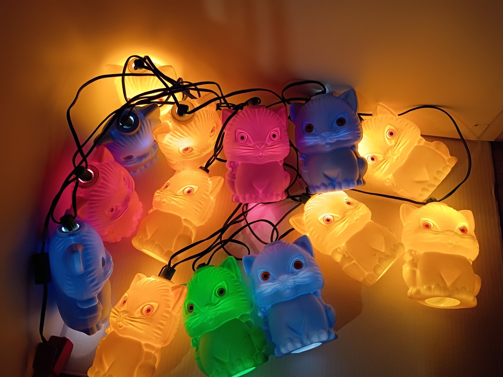 Vtg 60’s Pasta CAT Blow Mold 13pc String Lights RV Camper Patio Tiki Parti Lites