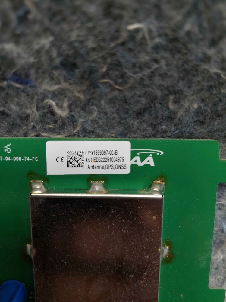 201 Tesla Model 3 Y Antenna GPS GNSS Control Module Unit