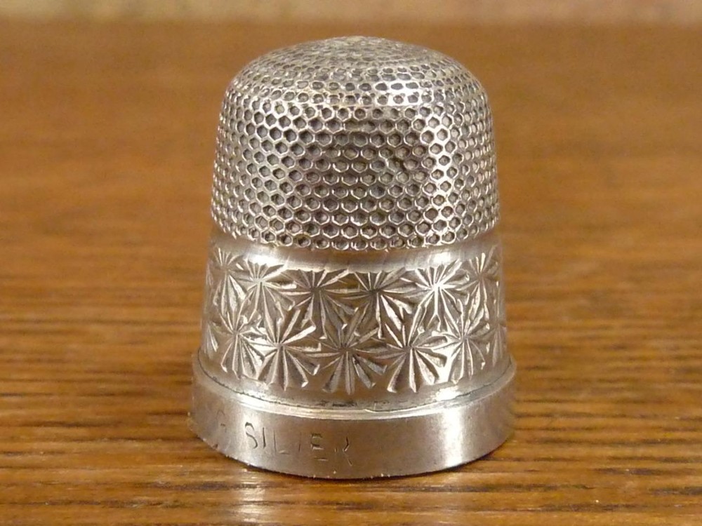 A nice Antique size 15 Thimble Sterling silver #2