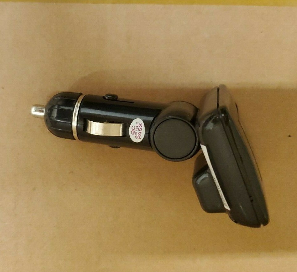 Scosche Universal Digital FM Frequencies Transmitter w/ SD Card Reader