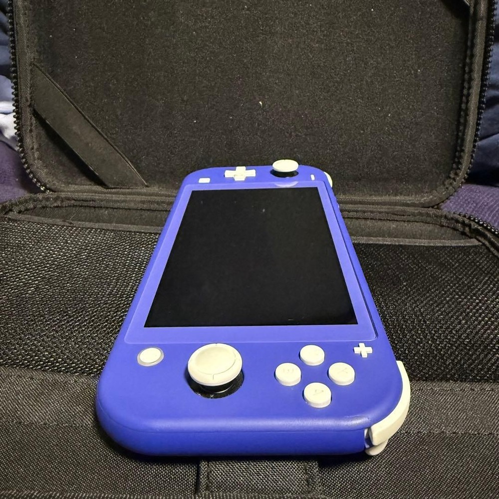 Nintendo Switch Lite Blue excellent condition