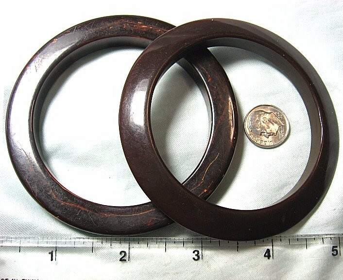 2 Bakelite Bangle Bracelets 3/8” wide 2 1/2” inside diameter