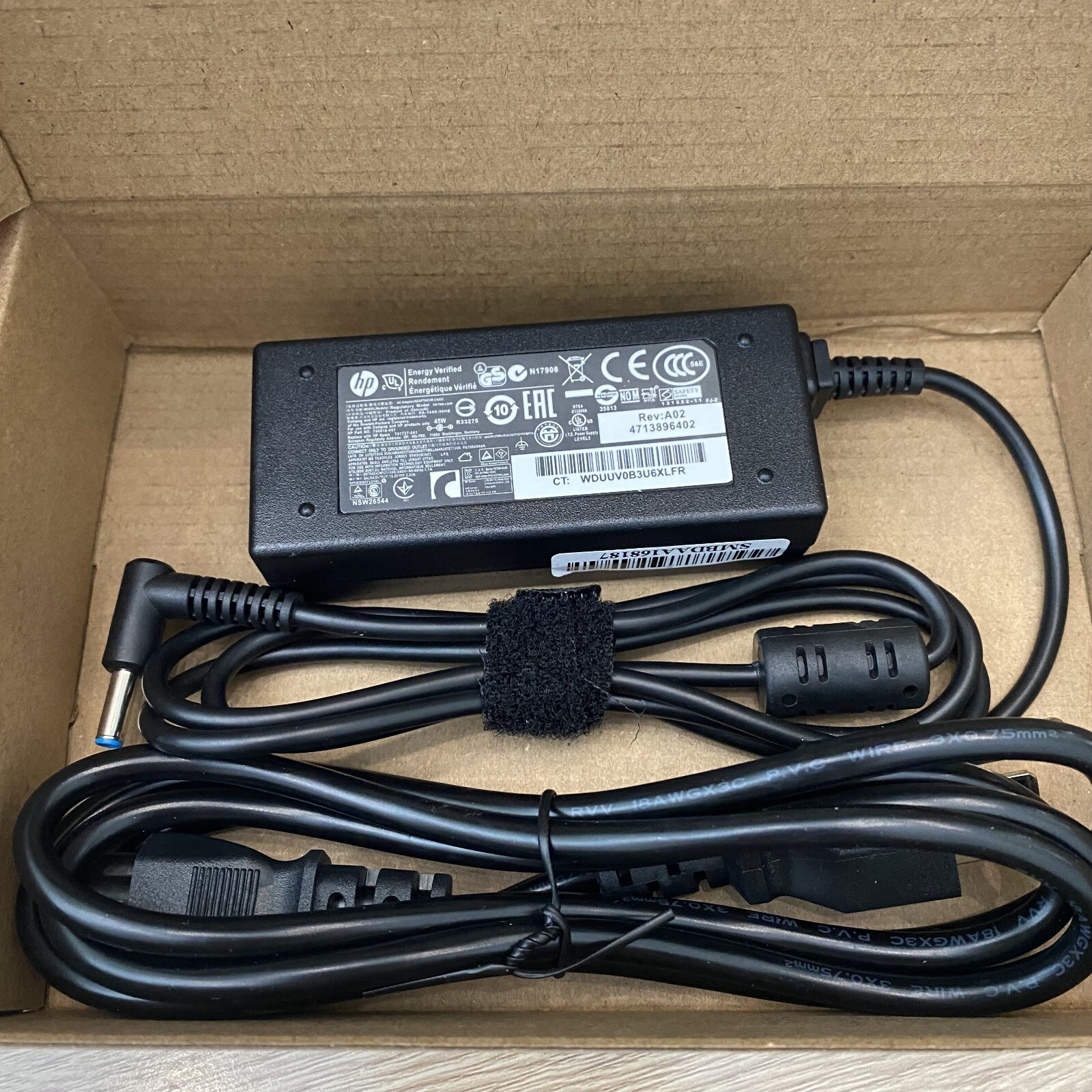 Genuine 45W HP Laptop Charger AC Power Adapter 740015-002 741727-001 19.5V 2.31A