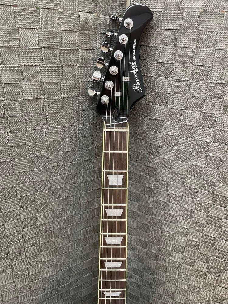 Bacchus BARON-STD/WH P90 Pickup with Case