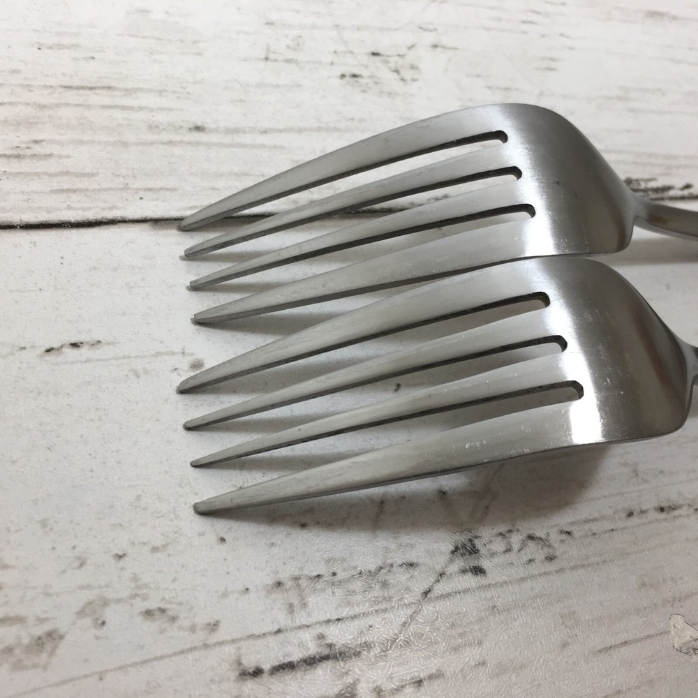 Hampton Silversmiths Gourdon 18/0 Stainless Flatware Dinner Fork x 2