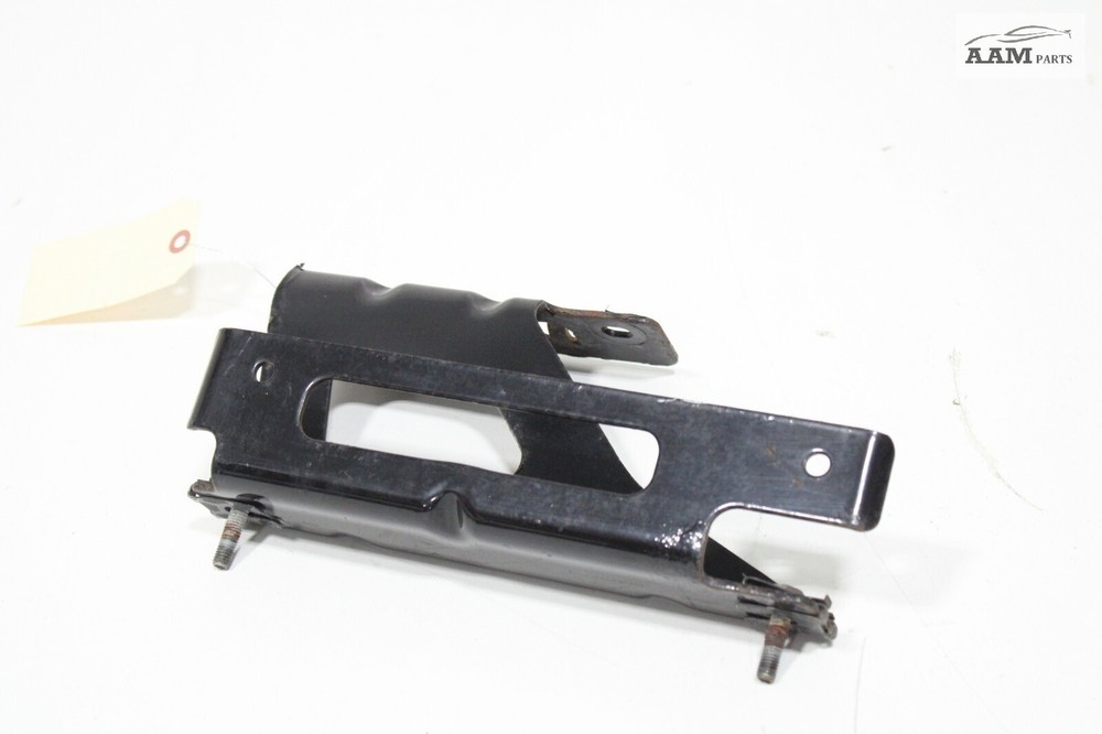 2018-2024 FREIGHTLINER CASCADIA FRONT RIGHT BUMPER SPLASH SHIELD BRACKET OEM