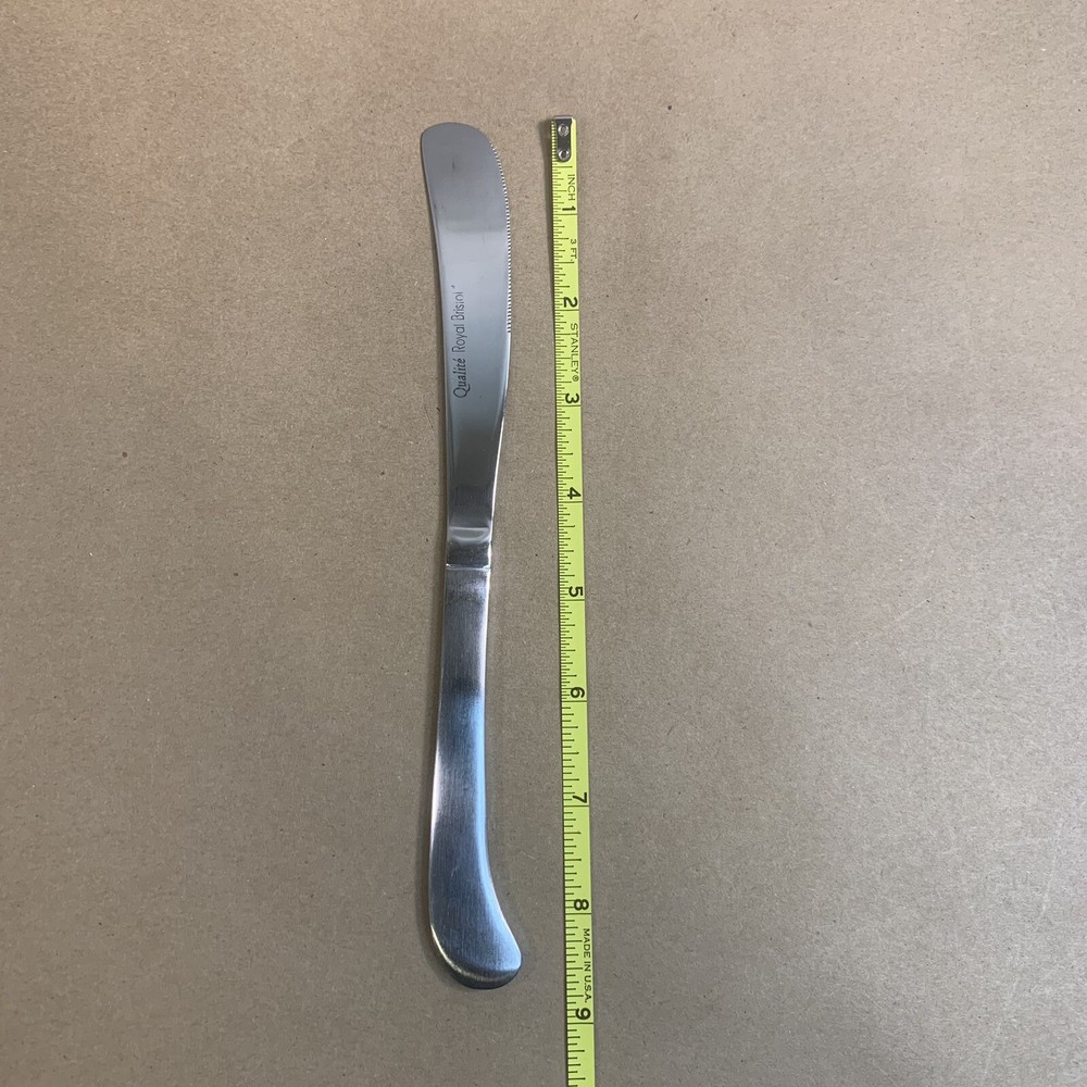 Qualite Royal Bristol Stainless Flatware 11 Dinner Knives 8.5"