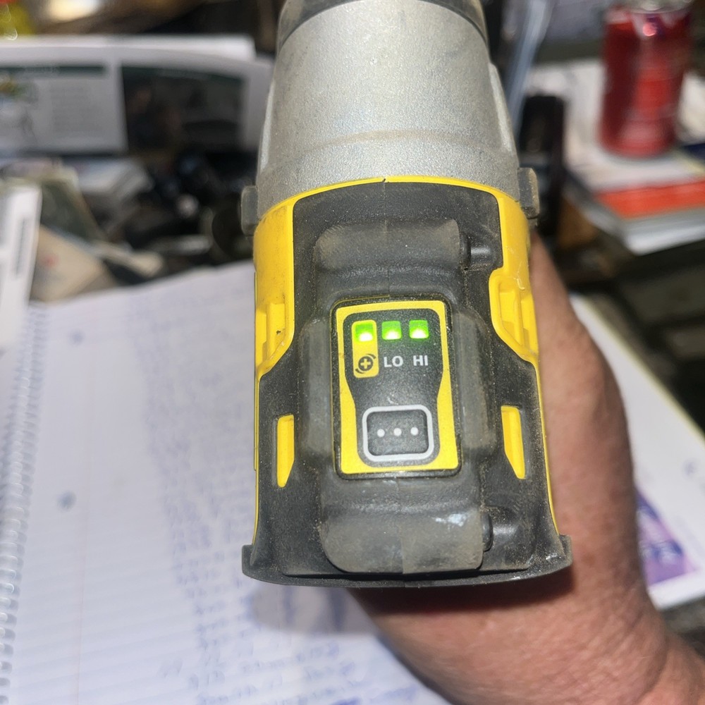 DEWALT 1/4" Impact Driver 12 Volt With Battery