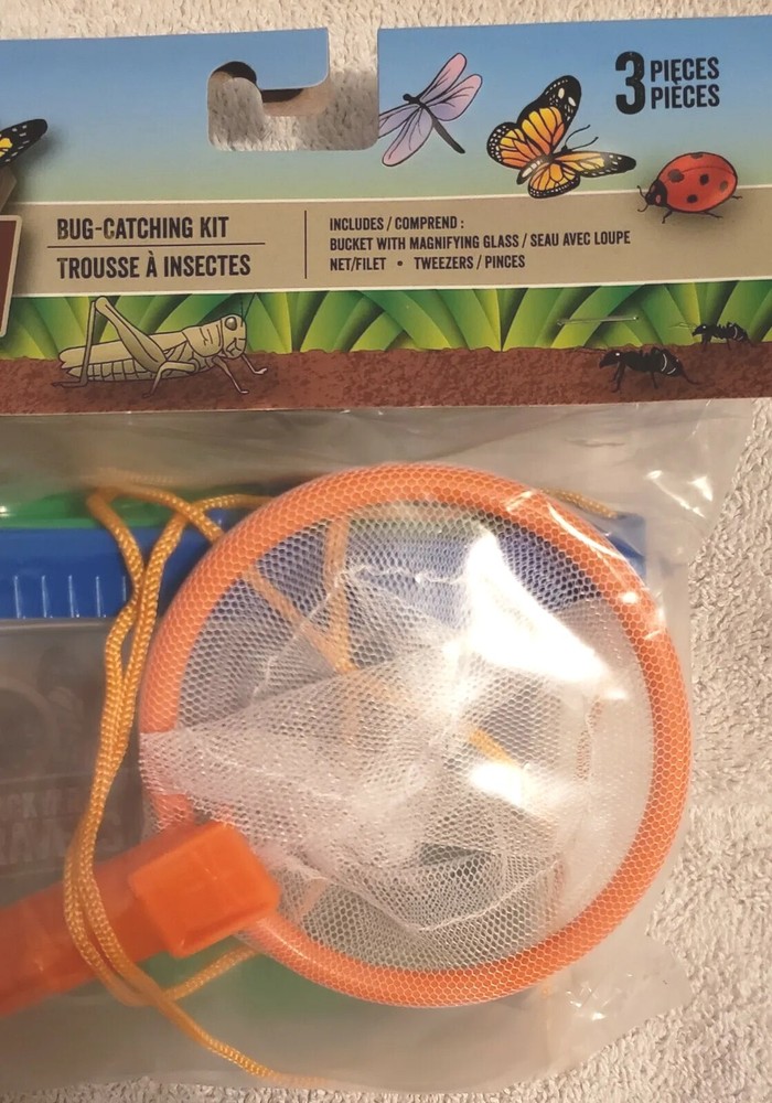 Bug catching kit with Magnification tool. Great outdoor fun.