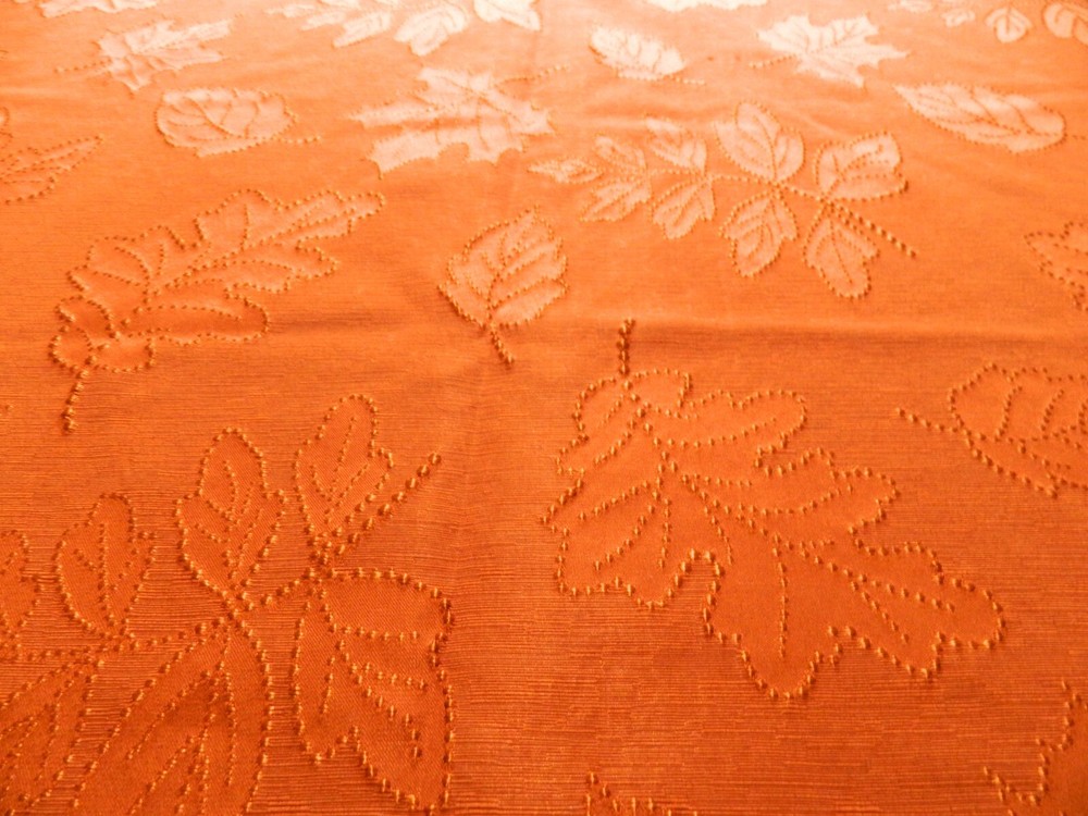 L-24 RUST FALL LEAF COTTON BLEND TABLECLOTH 58 X 114