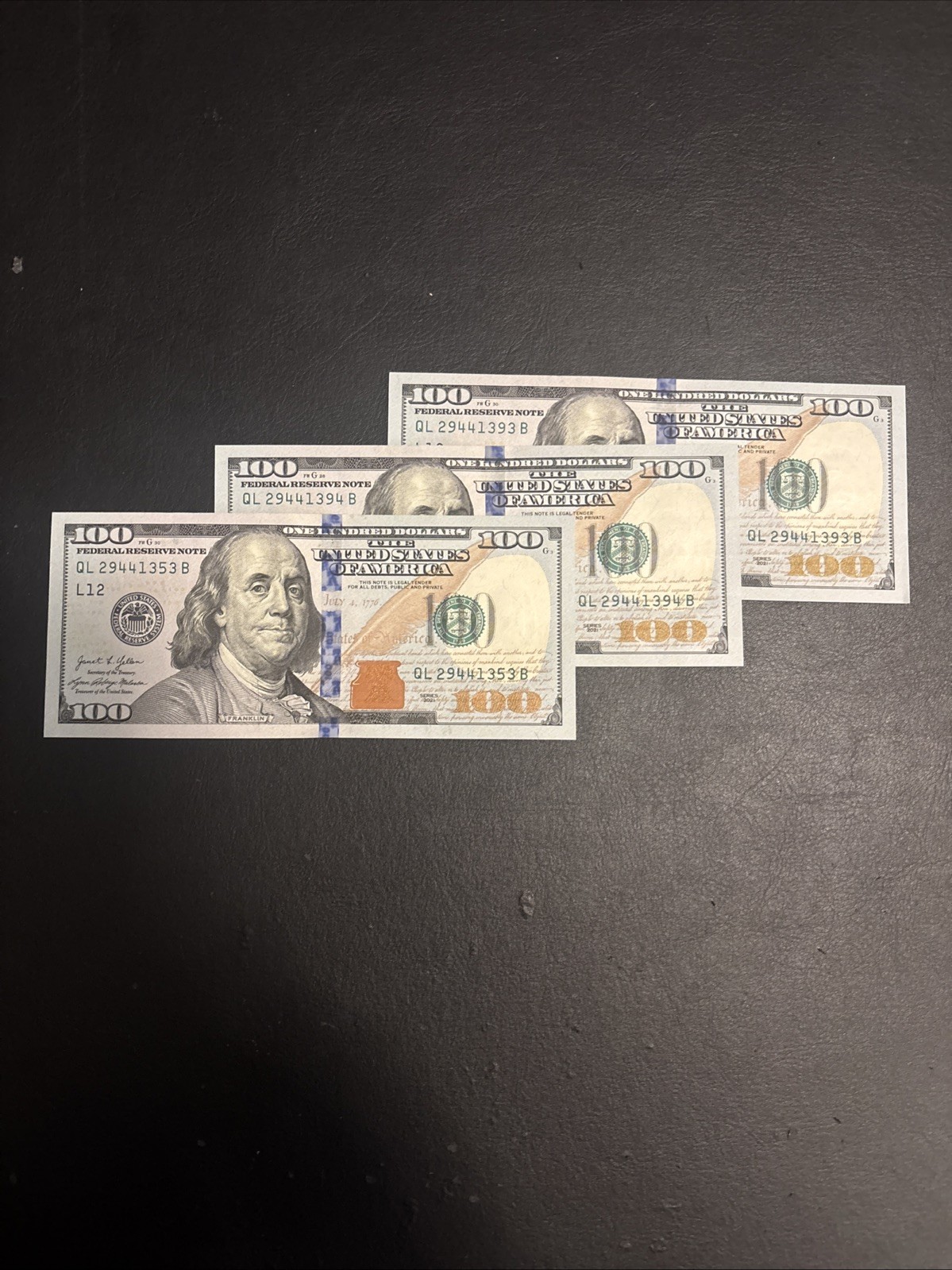 $100 Bill (One Hundred Dollar Bill) – Lightly Circulated 2021 US Currency