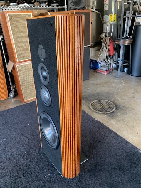 Infinity Kappa 8 Speaker - Fully functional - Sounds wonderful!