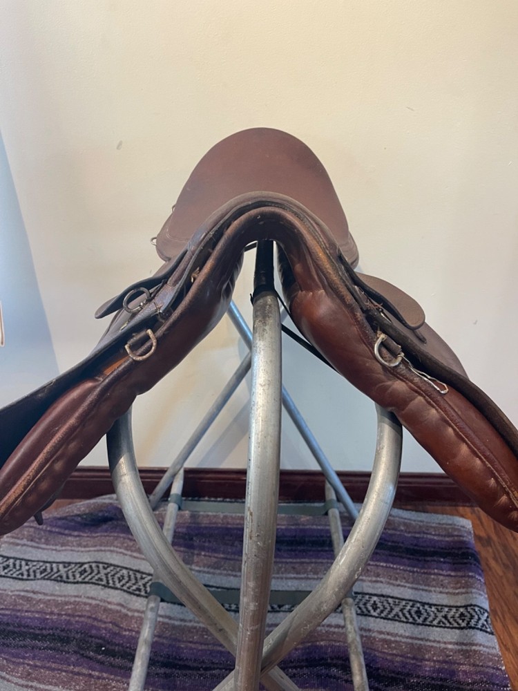 B.T. Crump 19" English Saddle