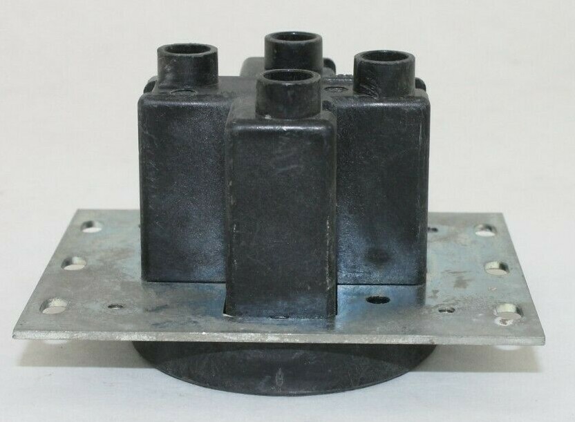 Arrow Hart NEMA 14-30 Flush Receptacle