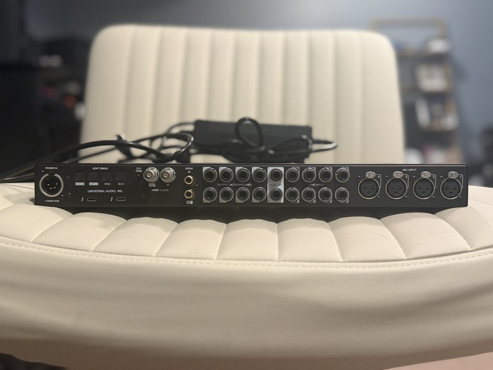 Universal Audio Apollo X8 Audio Interface & microphone bundle