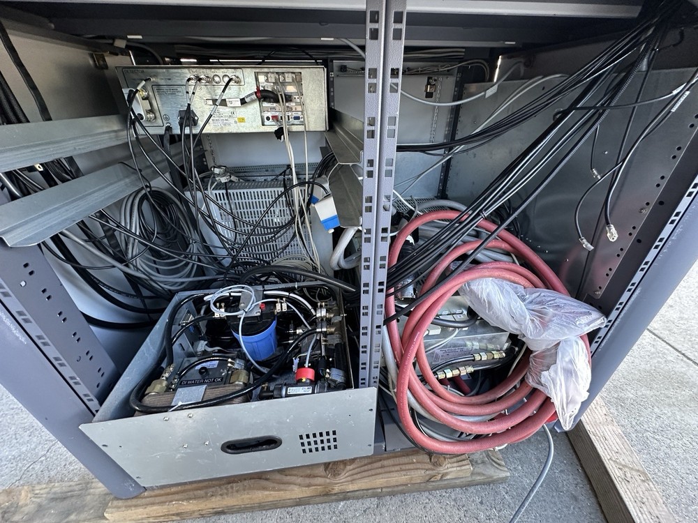 Bruker D8 Discover Diffractometer System