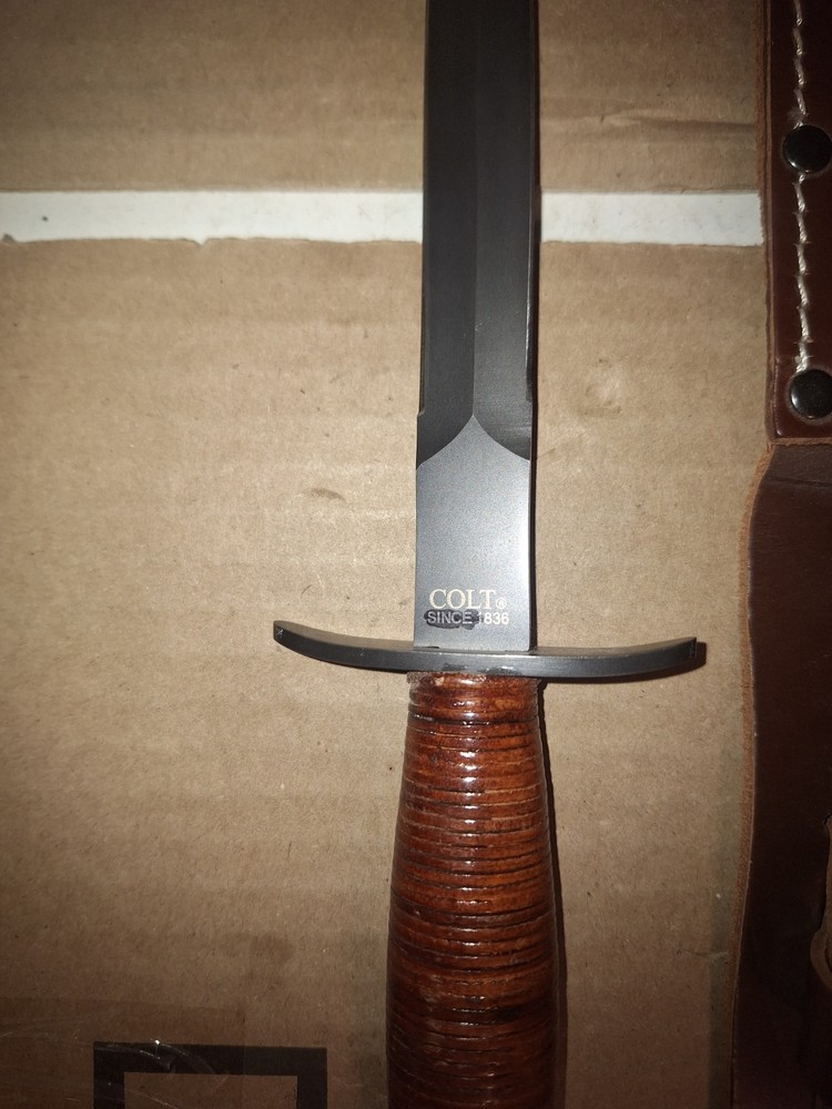 Colt CT280 Fighting Knife V-42 Devils Brigade Dagger