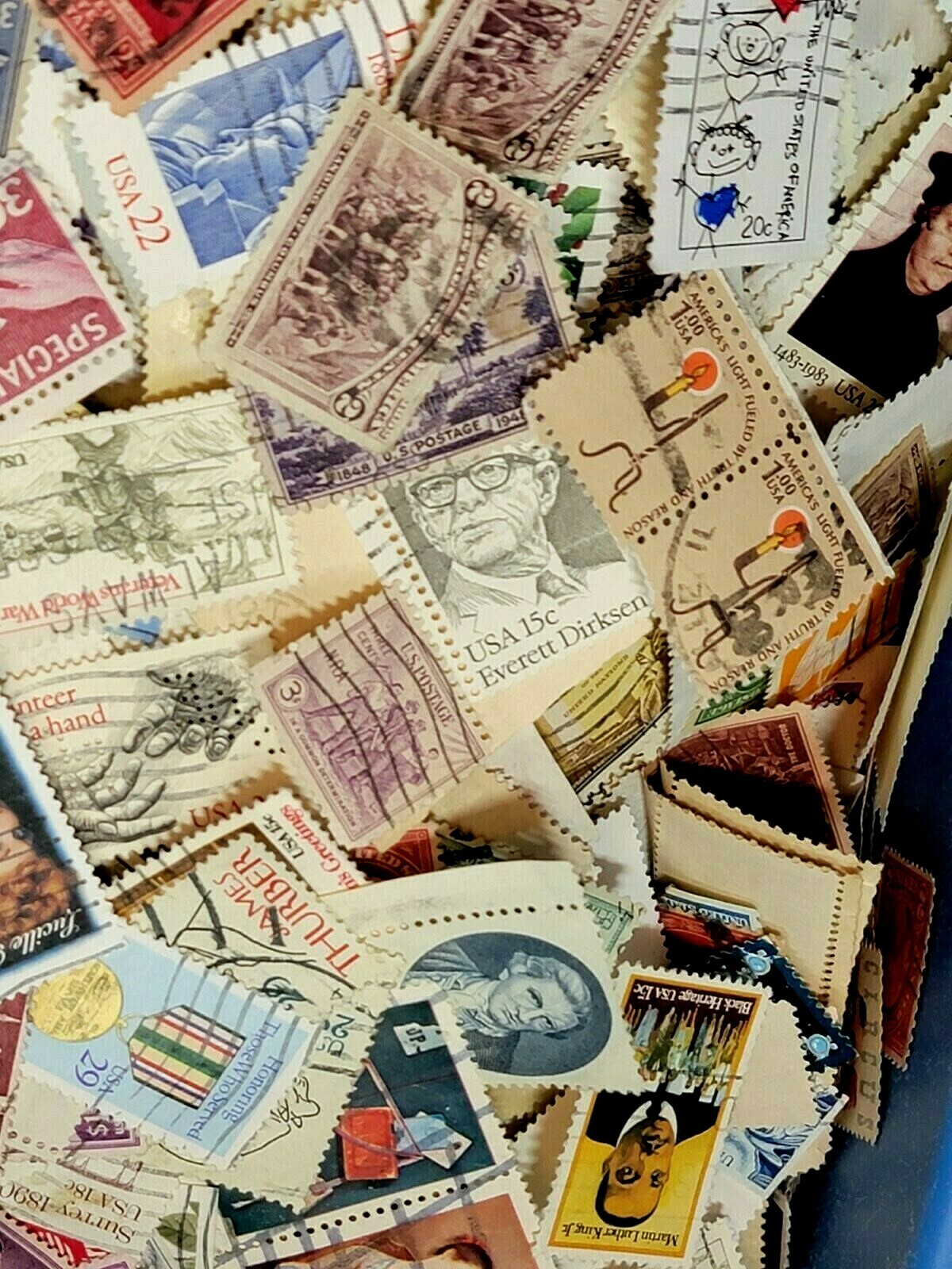 USED lot of over 1000+ mixed US stamps off paper - GREAT value!