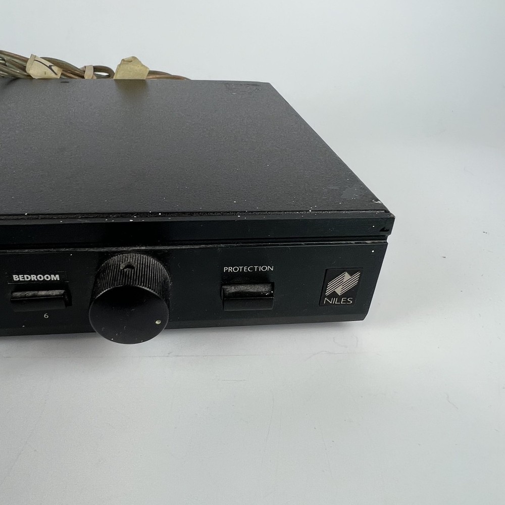 Niles SVL-6 6-Zone Speaker Selector Switch Volume Control System Untested