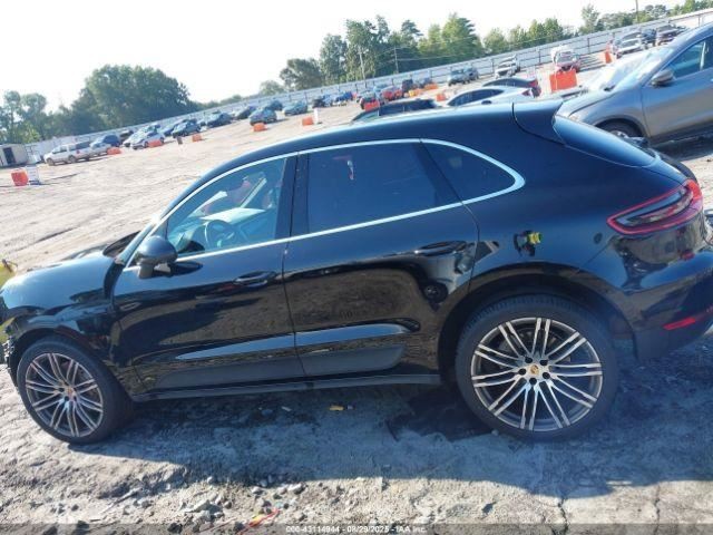 MACAN 2017 Glove Box 4906555