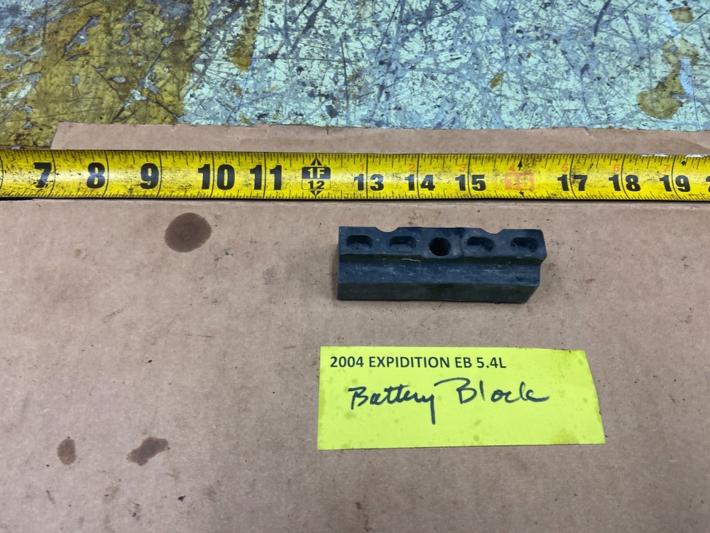 03-06 EXPEDITION BATTERY BLOCK