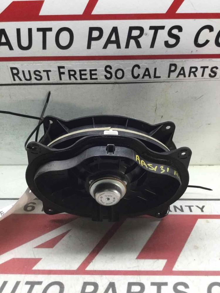 11 LEXUS LS460 Speaker