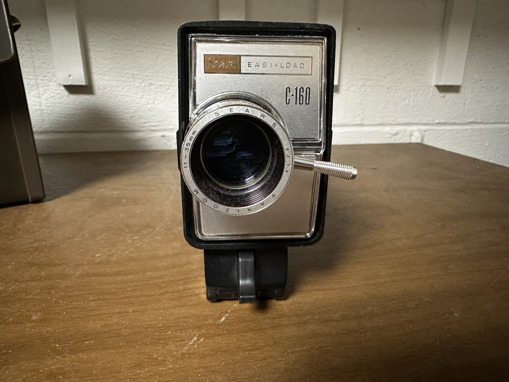 Sears Super-8 Easi-Load C160 With Case And Flash Untested
