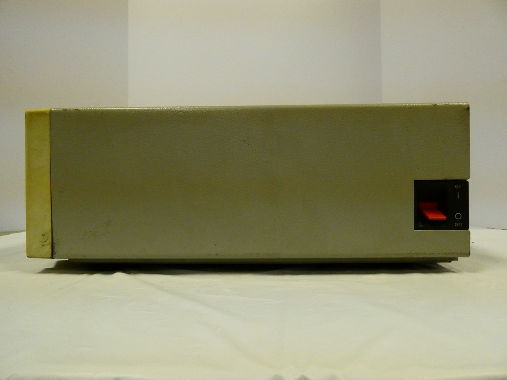 Vtg IBM PC Compatible XT/AT Clone Desktop 5.25 Floppy Turbo Untested! Powers On!