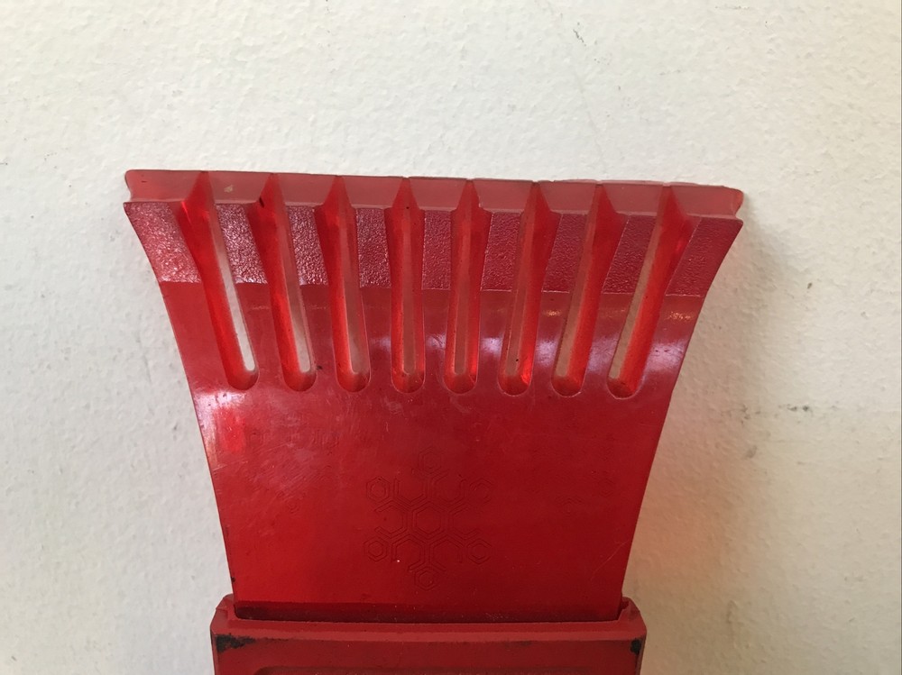 Vintage Hoppy Bright Red Plastic Ice Car Windshield Scraper Winter Tool