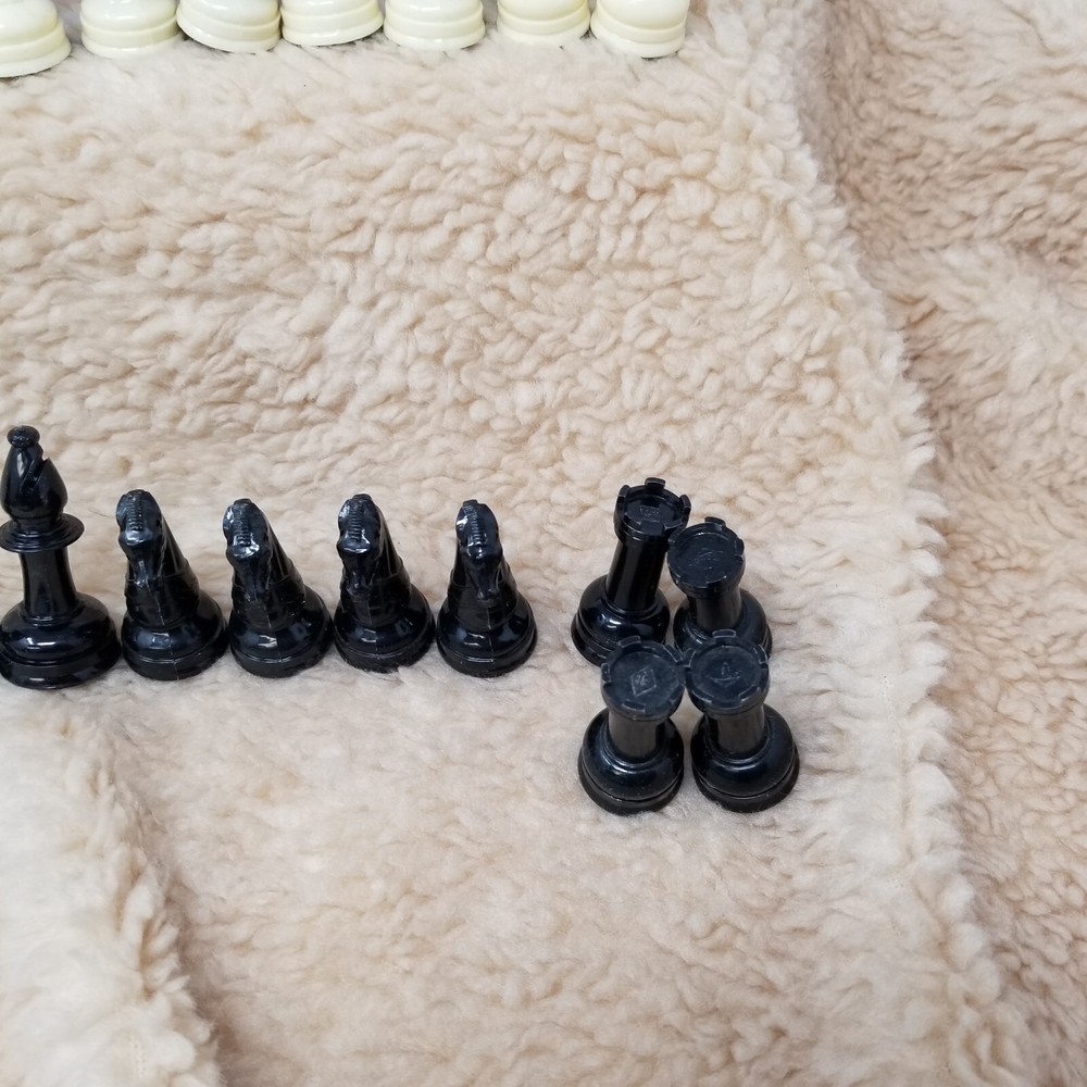 VTG E.S. Lowe Staunton Pattern Tournament Chessmen - 2 Complete Set w/ 1 Box
